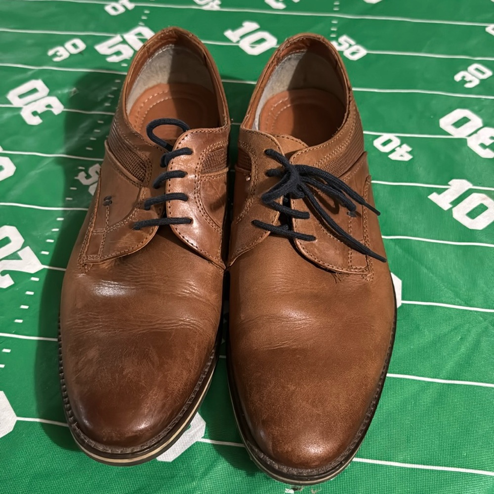 Restoration capped toe Oxford, 9-1/2, brown.